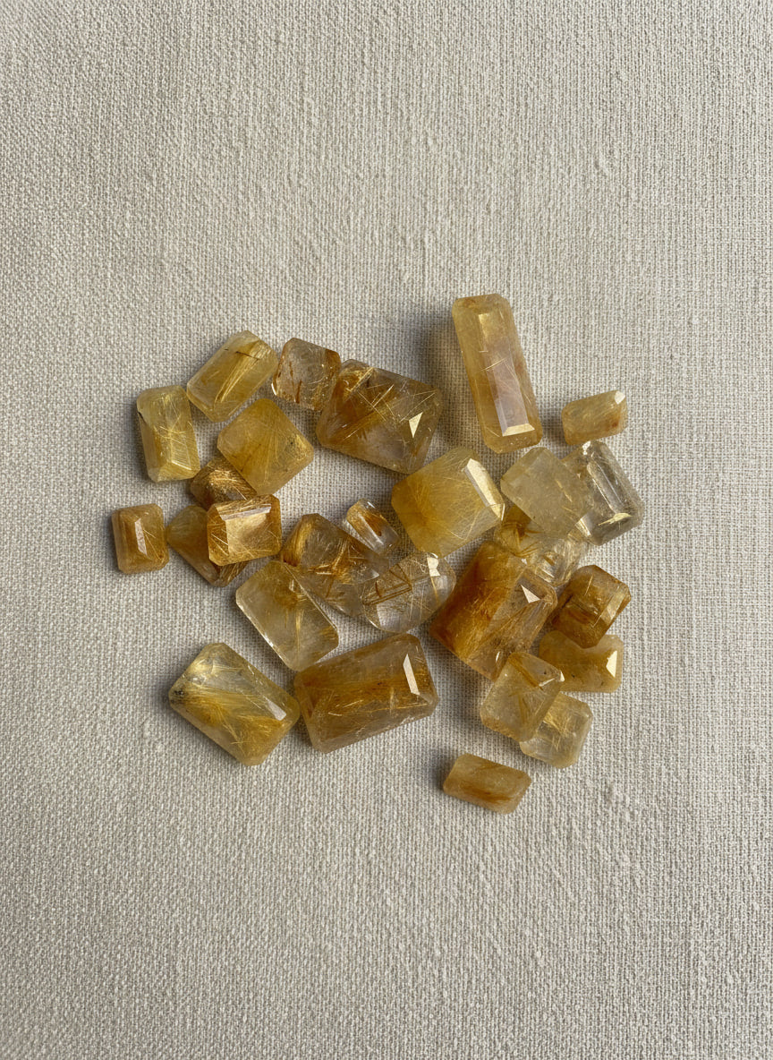 Rutilated Quartz from Brazil, hand-graded by The Stone Atlas, lot XA25