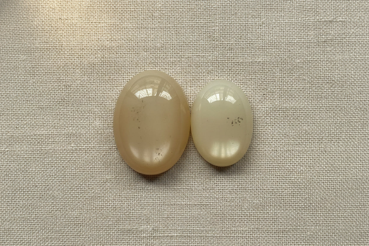 Silk Moonstone from India, hand-graded by The Stone Atlas, lot XA35