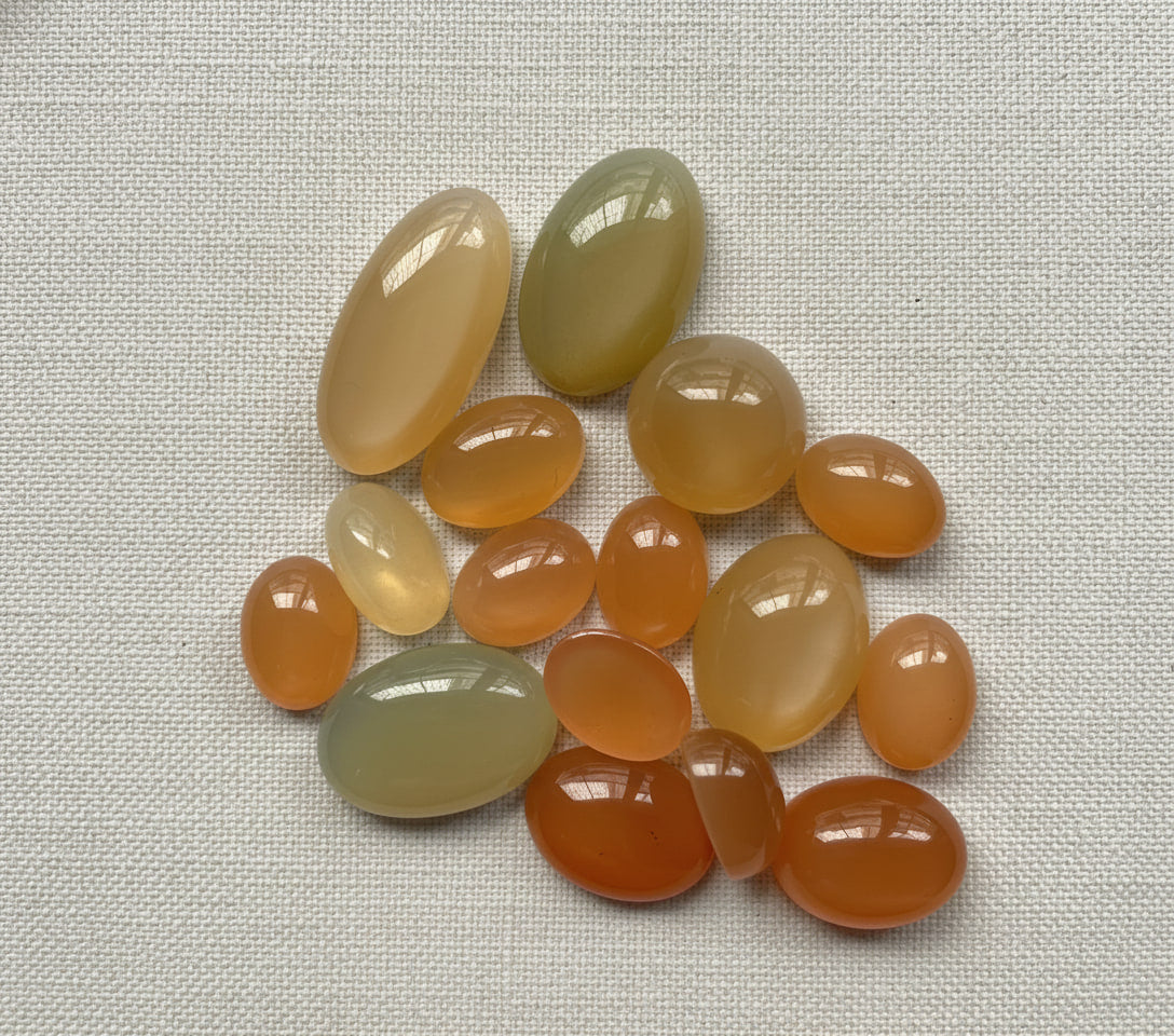 Fancy Moonstone from India, hand-graded by The Stone Atlas, lot XA36