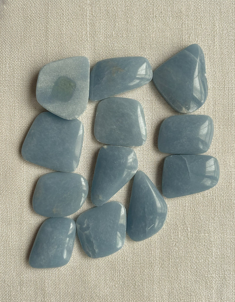 Angelite from USA, hand-graded by The Stone Atlas, lot XA39