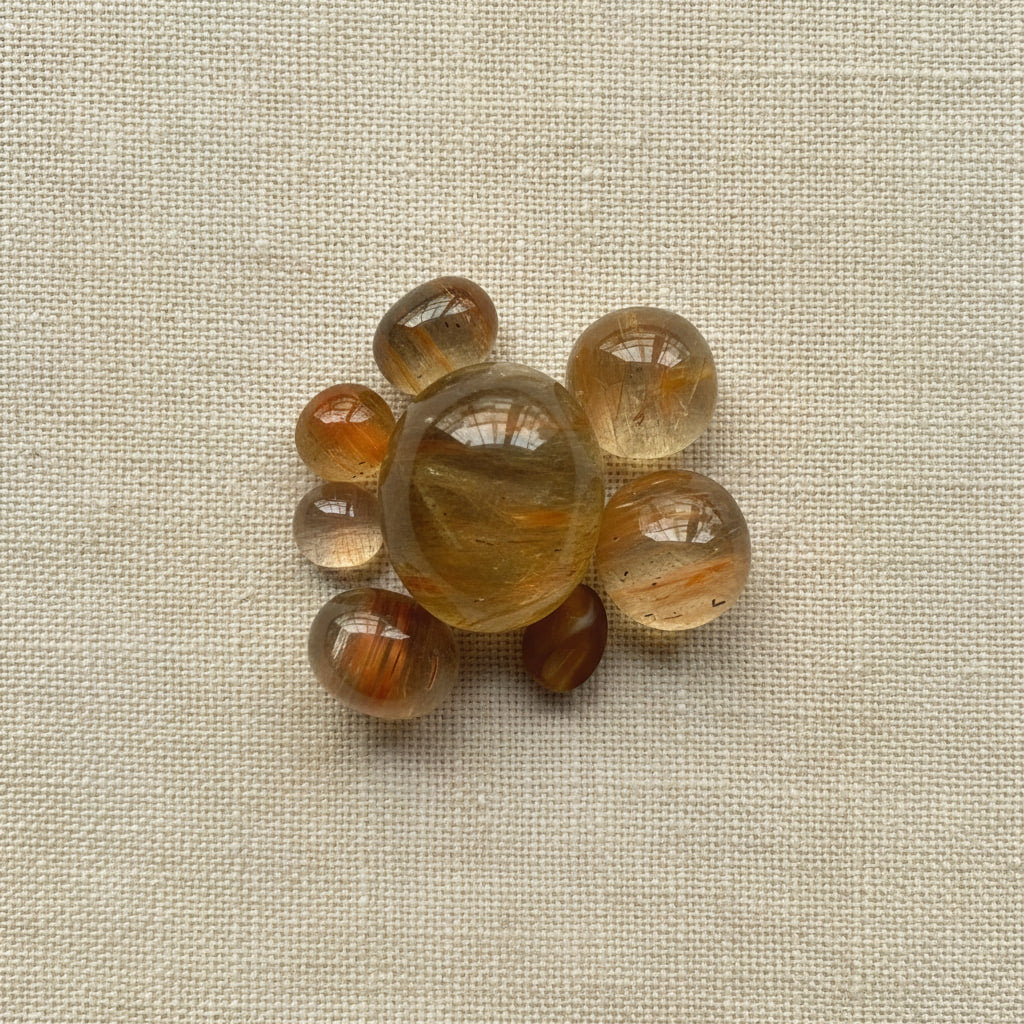Plagioclase Cat's Eye from Madagascar, hand-graded by The Stone Atlas, lot XA41