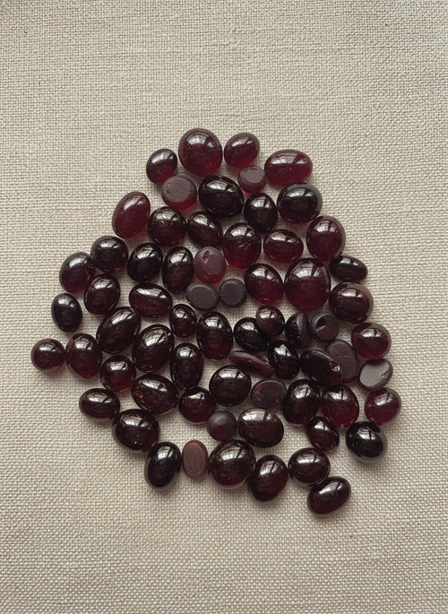 Red Garnet Star · Umba Valley, Tanzania, 10 ct parcel