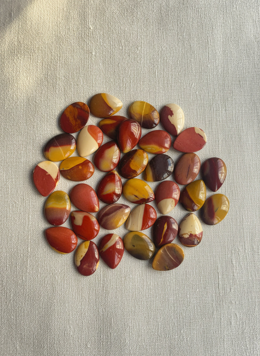 Mookaite Jasper from Indonesia, hand-graded by The Stone Atlas, lot XA78