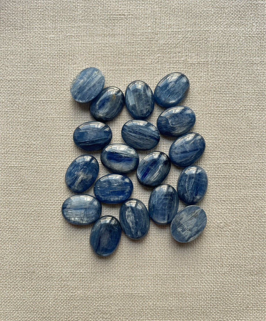 Kyanite from Kenya, hand-graded by The Stone Atlas, lot XA79