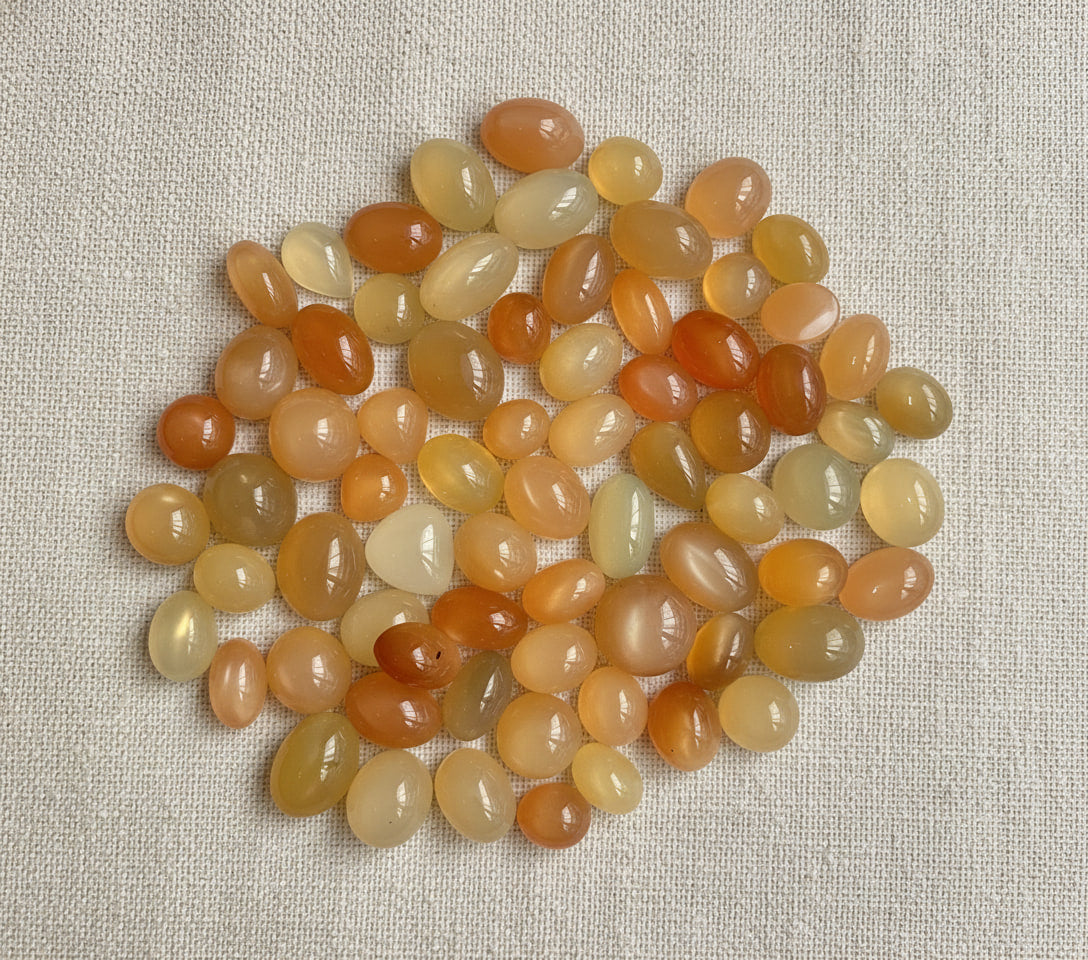 4 Line Moonstone from India, hand-graded by The Stone Atlas, lot XA86